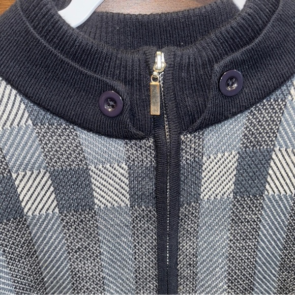 LUXTON XL ZIPPED UP NAVY BLOCK -REPEAT ACRYLIC - Picture 5 of 12